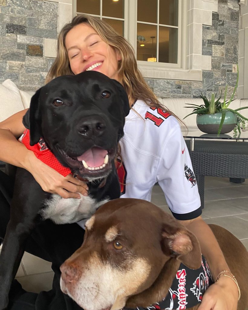 Gisele ( Tom Brady's Wife) With Pets